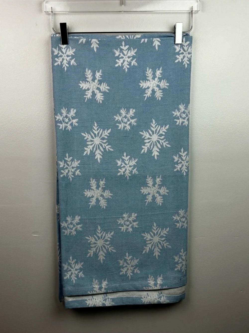 Crate & Barrel Snowflake Jaquard Cloth Light Blue Tablecloth 54” x 54”